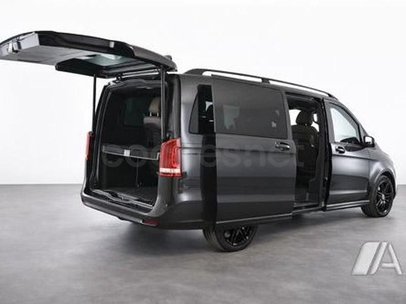 Usado Mercedes V300 Exclusive 239 CV (175 kW) 2023 Gris / plata Monovolumen