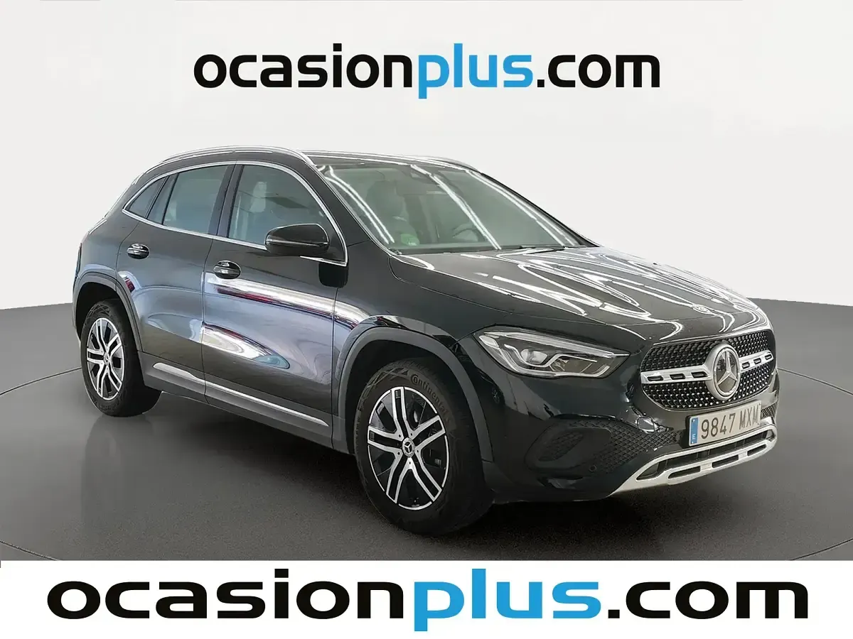 Usado Mercedes GLA200 163 CV (119 kW) 2020 Negro SUV