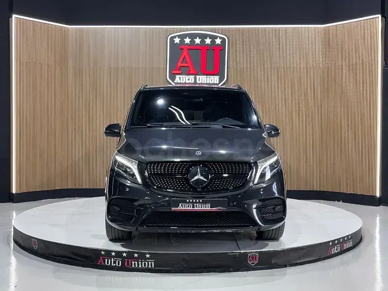 Usado Mercedes V300 Exclusive 239 CV (175 kW) 2019 Gris / plata Monovolumen