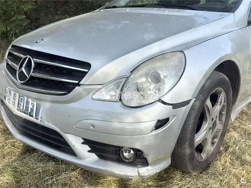 Usado Mercedes R320 224 CV (164 kW) 2008 Gris / plata Familiar
