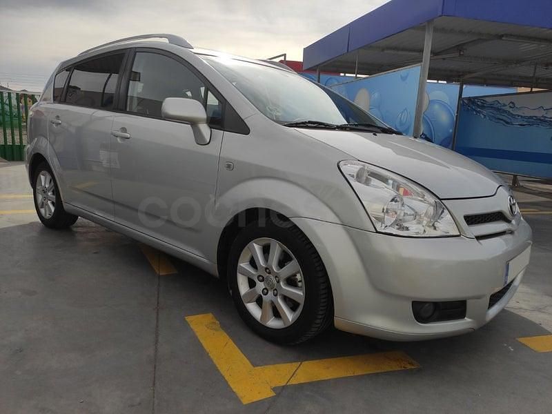 Usado Toyota Corolla Verso Sol 136 CV (100 kW) 2006 Gris / plata Monovolumen