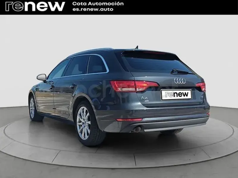 Usado Audi A4 Premium 150 CV (110 kW) 2018 Negro Familiar