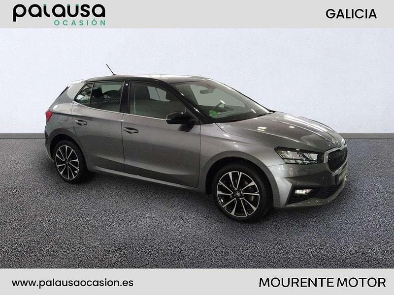 Usado Skoda Fabia Style 110 CV (80 kW) 2022 Gris Utilitario