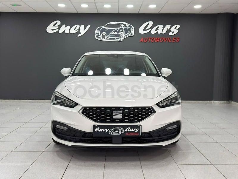 Usado Seat Leon XCELLENCE 150 CV (110 kW) 2021 Blanco Berlina