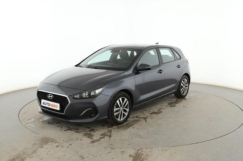 Negro Usado 2020 Hyundai i30 Berlina | 12.299 € (Buen precio) - Imagen 1/3