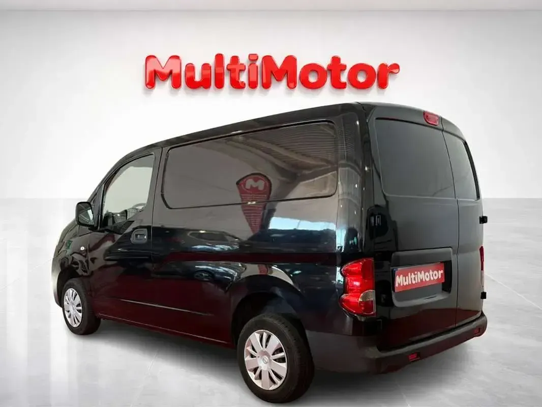 Usado Nissan NV200 90 CV (66 kW) 2019 Negro Monovolumen