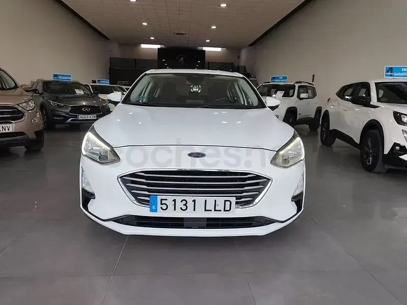 Usado Ford Focus Trend 120 CV (88 kW) 2020 Blanco Berlina