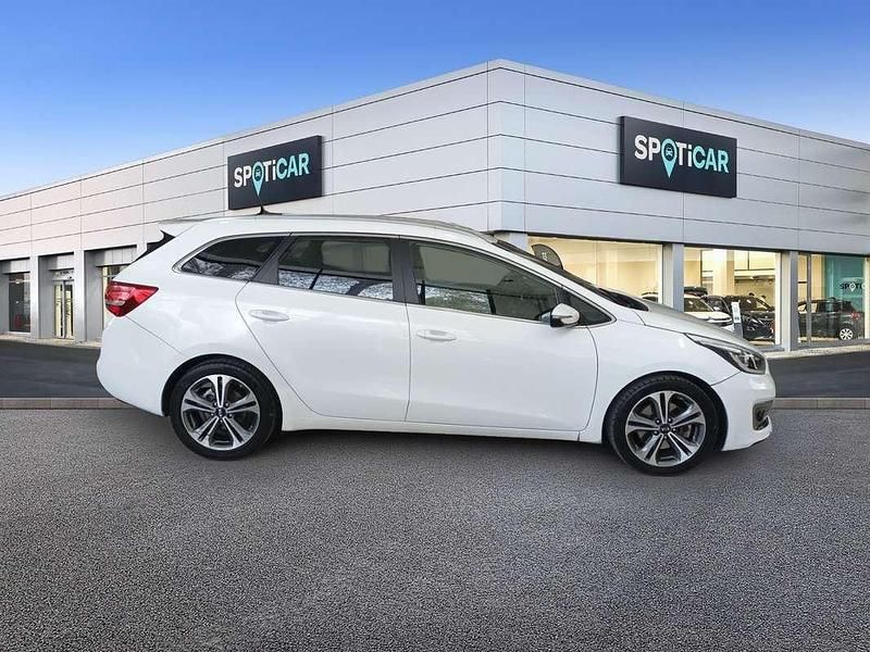 Begagnad Kia Ceed 136 HK (100 kW) 2016 Halvkombi