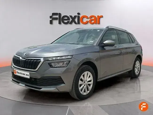 Usado Skoda Kamiq Style 110 CV (80 kW) 2024 Gris SUV