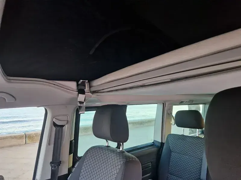 Usado VW California Beach 150 CV (110 kW) 2020 Verde Van