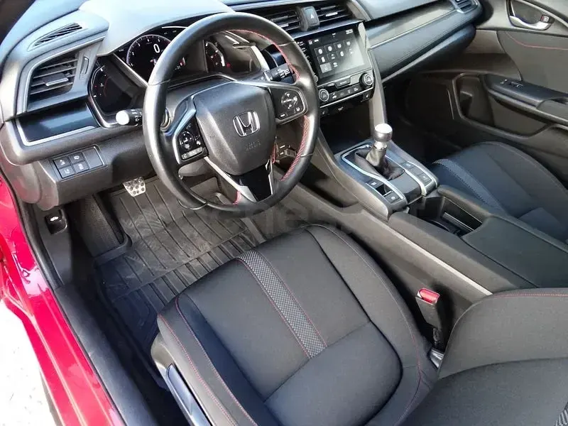 Usado Honda Civic Elegance 126 CV (92 kW) 2021 Rojo Berlina