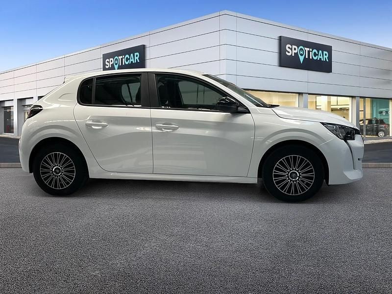 Usado Peugeot 208 Active 100 CV (73 kW) 2022 Blanco Utilitario