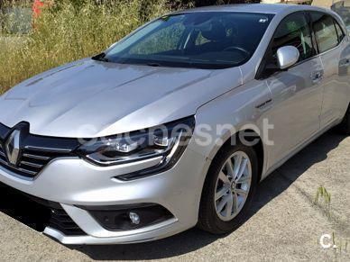 Gris / plata Usado 2016 Renault Mégane III Zen Berlina | 8990 € (Buen precio) - Imagen 1/4