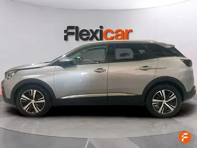 Usado Peugeot 3008 Active 130 CV (95 kW) 2019 Gris SUV