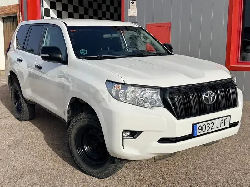 Usado Toyota Land Cruiser 204 CV (150 kW) 2021 Blanco SUV