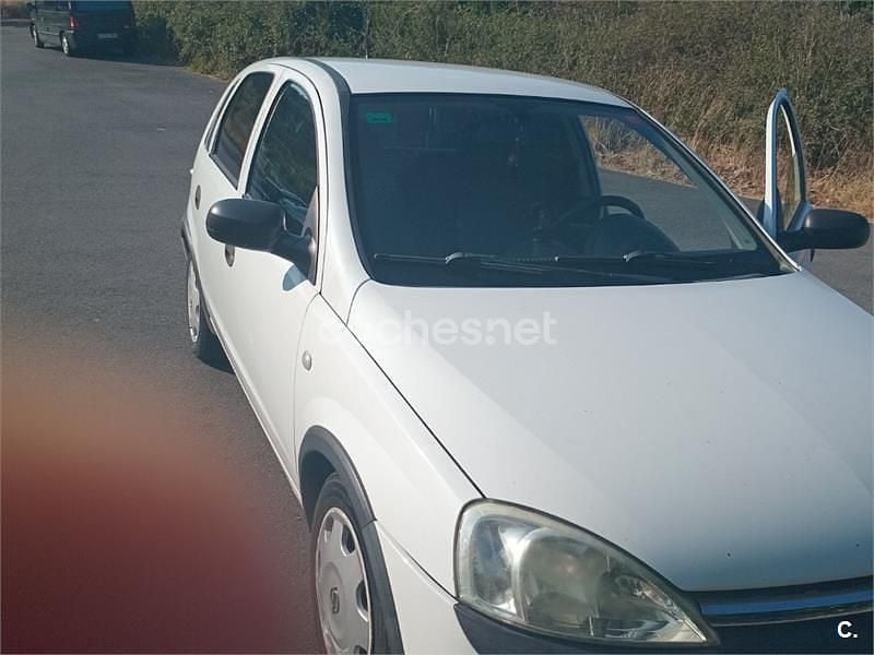 Blanco Usado 2003 Opel Corsa Club Berlina | 1700 € (Precio justo) - Imagen 1/4