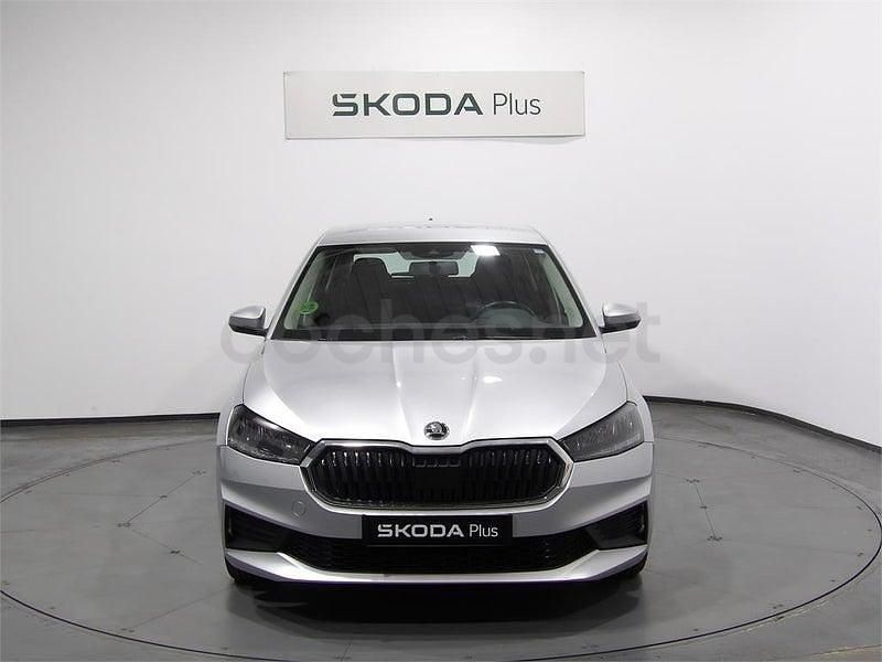 Usado Skoda Fabia Active 80 CV (58 kW) 2022 Gris / plata Utilitario