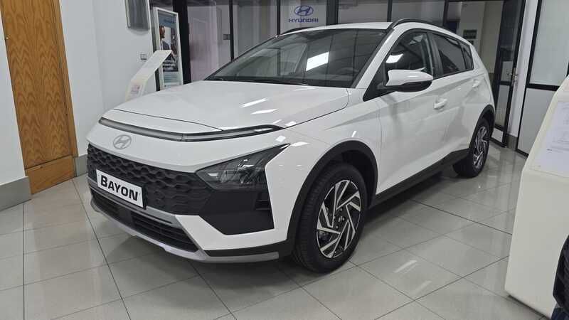 Blanco Nuevo 2025 Hyundai Bayon SUV | 21.600 € (Precio justo) - Imagen 1/4