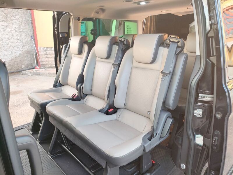 Negro Usado 2015 Ford Tourneo Custom Titanium | 22.999 € - Imagen 1/4