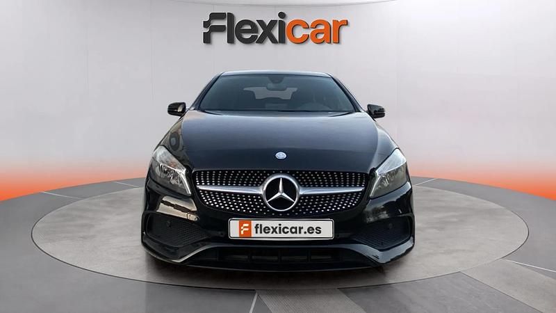 Usado Mercedes A200 AMG line 156 CV (114 kW) 2017 Negro Utilitario