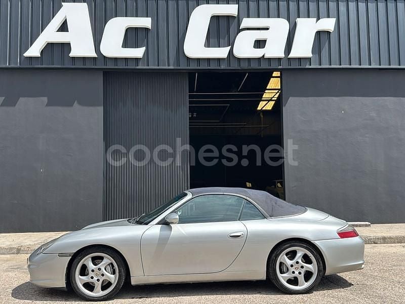 Usado Porsche 911 Carrera 4 Cabriolet 320 CV (235 kW) 2002 Gris / plata Descapotable
