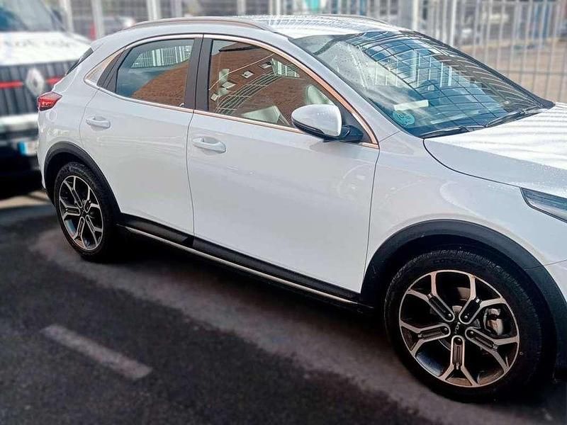 Usado Kia XCeed 120 CV (88 kW) 2022 Blanco SUV