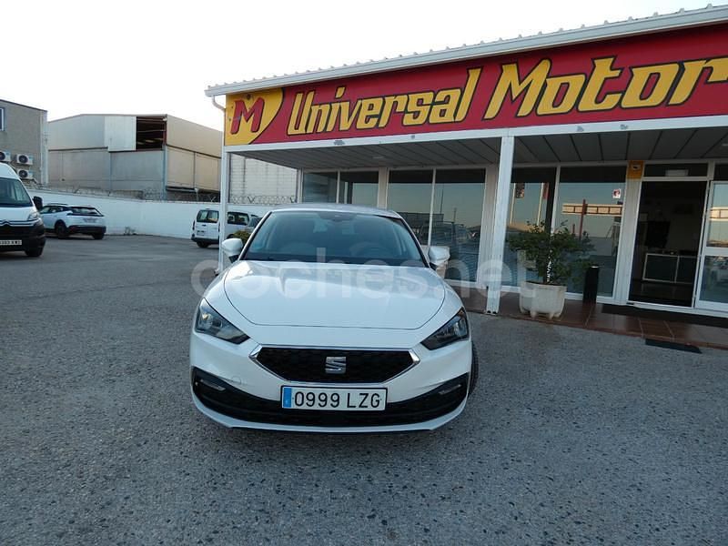 Usado Seat Leon Style 115 CV (84 kW) 2022 Blanco Berlina