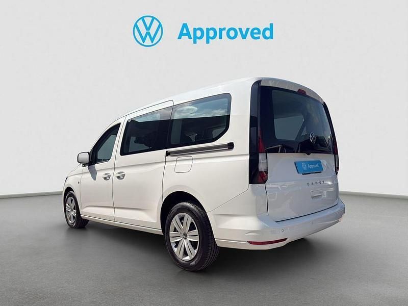 Usado VW Caddy Maxi 102 CV (75 kW) 2025 Blanco Monovolumen