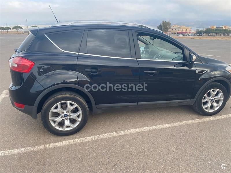 Usado Ford Kuga Trend 140 CV (102 kW) 2009 Negro SUV