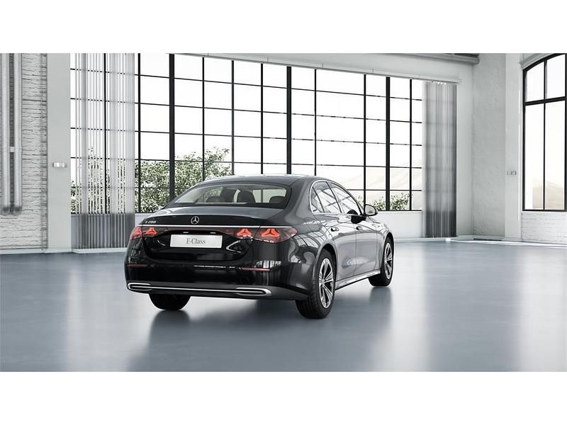 Usado Mercedes E200 204 CV (150 kW) 2025 Negro Berlina