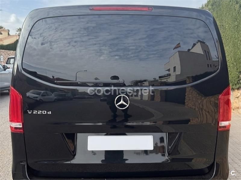 Usado Mercedes V220 Avantgarde 163 CV (119 kW) 2021 Negro Monovolumen