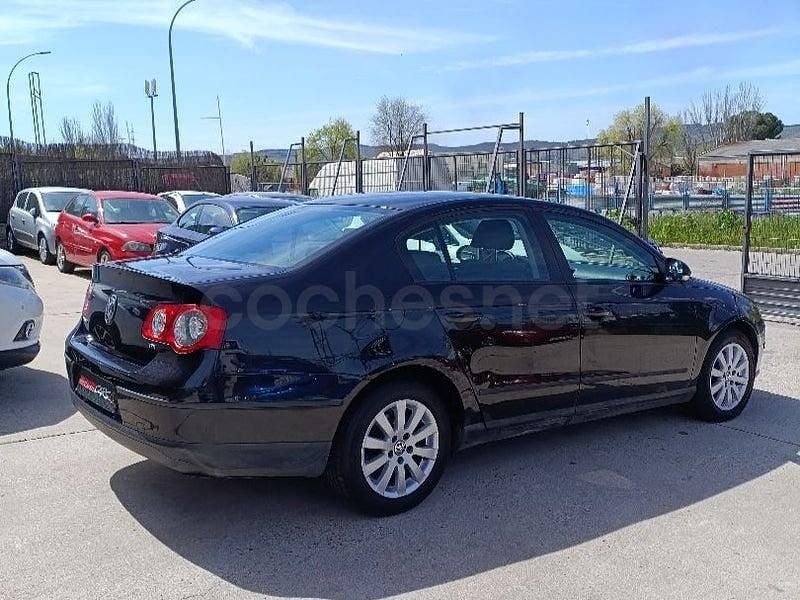 Usado VW Passat Edition 110 CV (80 kW) 2009 Negro Berlina