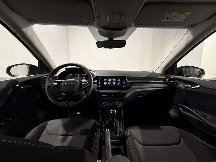 Nuevo Skoda Fabia Selection 95 CV (69 kW) 2025 Rojo Utilitario