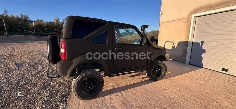Usado Suzuki Jimny 80 CV (58 kW) 2004 Negro SUV