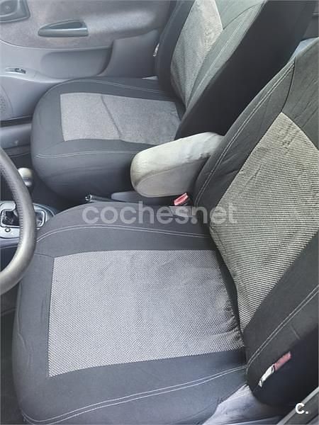 Usado Renault Mégane Expression 110 CV (80 kW) 2000 Gris / plata Berlina