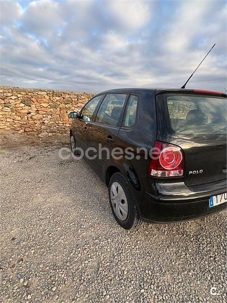 Negro Usado 2006 VW Polo Edition Berlina | 3800 € (Buen precio) - Imagen 1/4