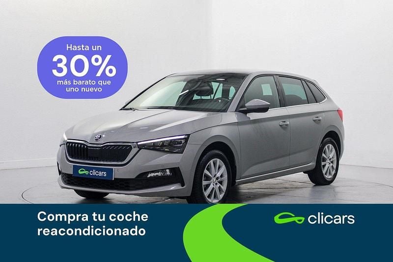Usado Skoda Scala 150 CV (110 kW) 2022 Gris Utilitario