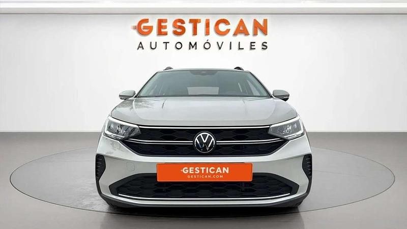 Usado VW Taigo Life 95 CV (69 kW) 2023 Gris SUV