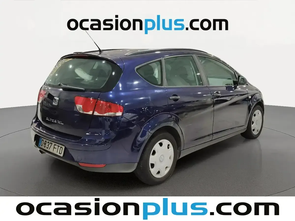 Usado Seat Altea Reference 105 CV (77 kW) 2007 Azul Monovolumen