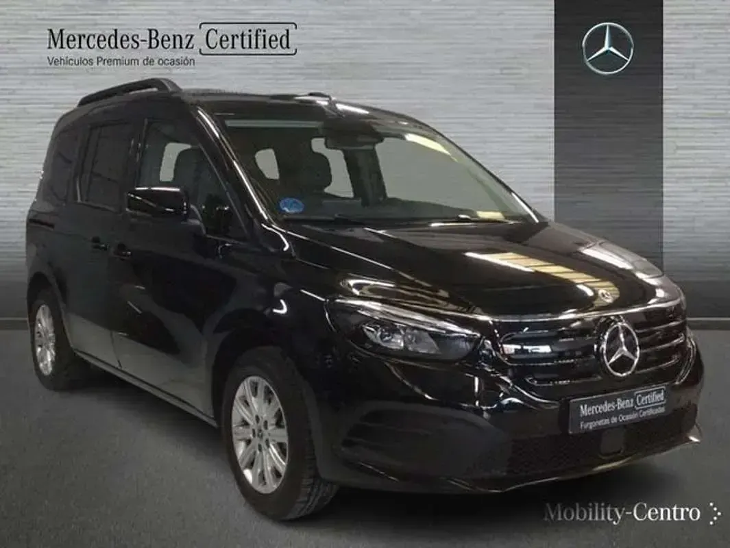 Usado Mercedes EQT200 2025 Negro Monovolumen