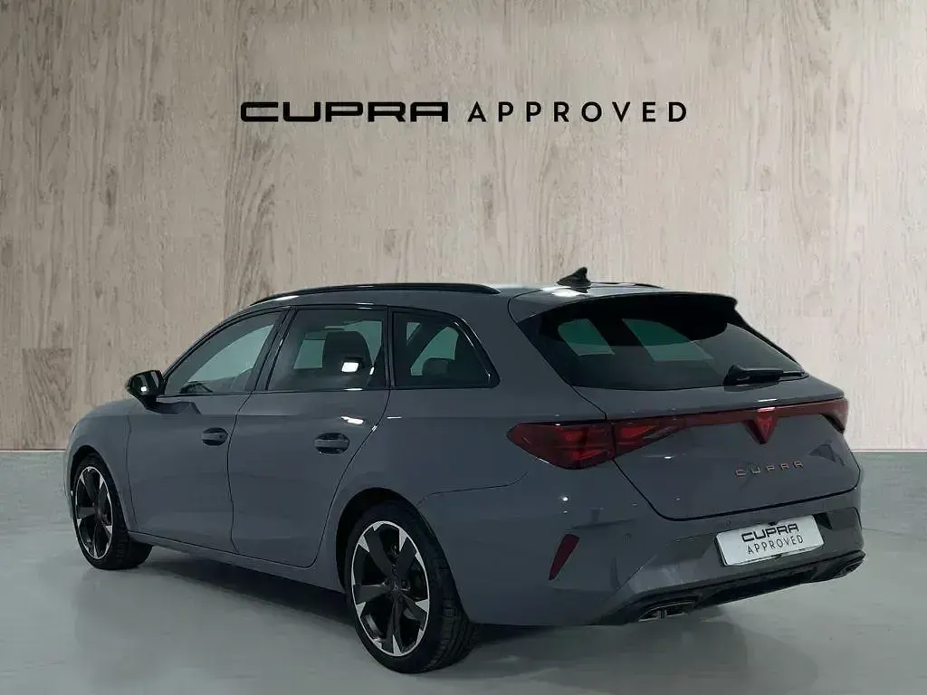Usado Cupra Leon 150 CV (110 kW) 2025 Gris Familiar