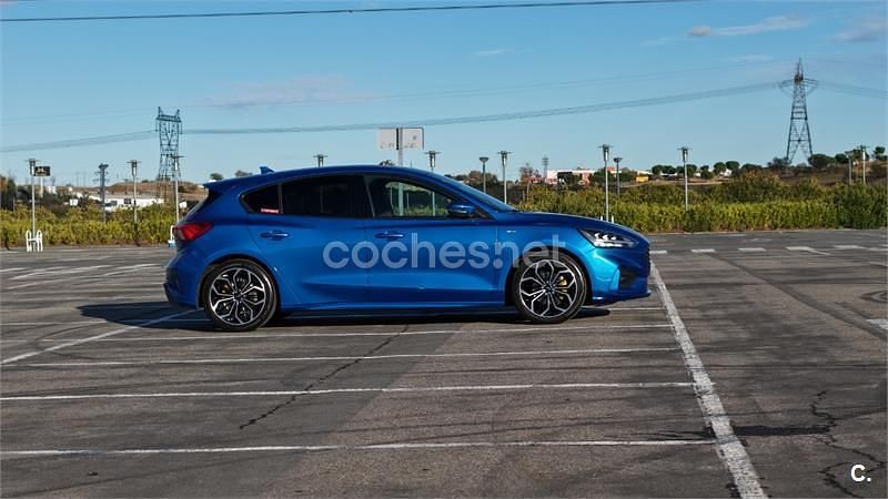 Usado Ford Focus ST-Line 125 CV (91 kW) 2020 Azul Berlina