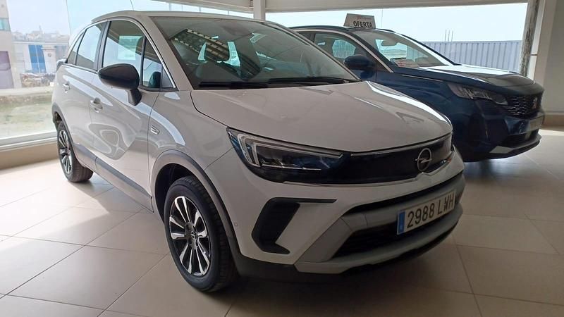 Usado Opel Crossland X Business Elegance 130 CV (95 kW) 2022 Blanco SUV