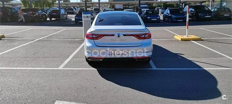 Usado Renault Talisman Zen 130 CV (95 kW) 2016 Gris / plata Berlina