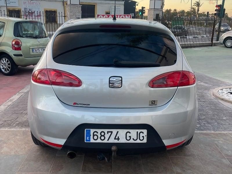 Usado Seat Leon Ecomotive 105 CV (77 kW) 2008 Gris / plata Utilitario
