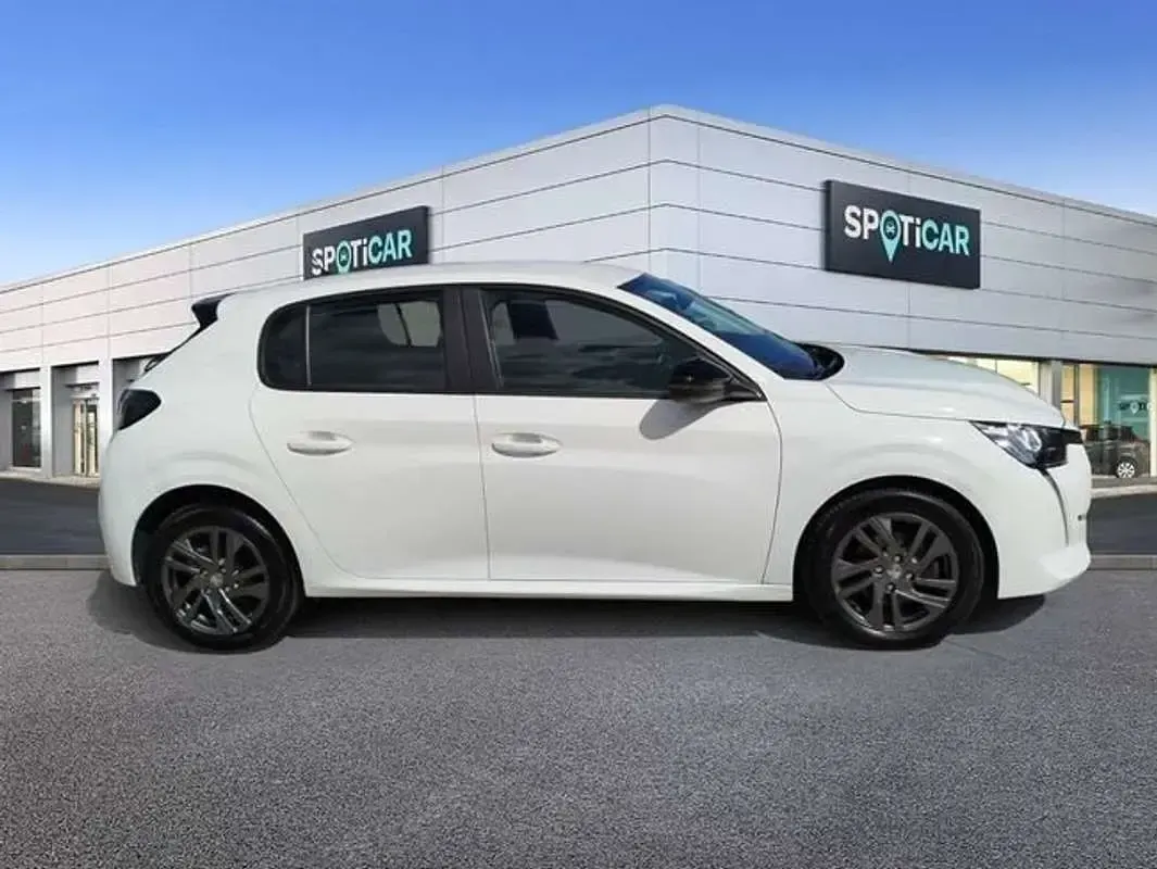Usado Peugeot 208 Active 101 CV (74 kW) 2022 Blanco Utilitario