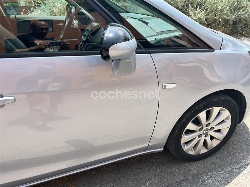 Gris / plata Usado 2016 Opel Zafira Tourer Selective Monovolumen | 8500 € (Precio justo) - Imagen 1/4