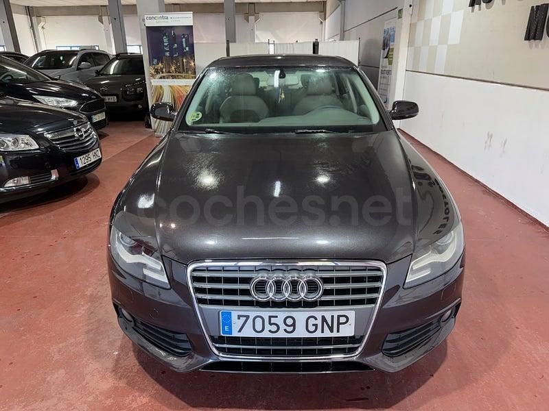 Usado Audi A4 Business 143 HP (105 kW) 2009 Cinzento Sedan