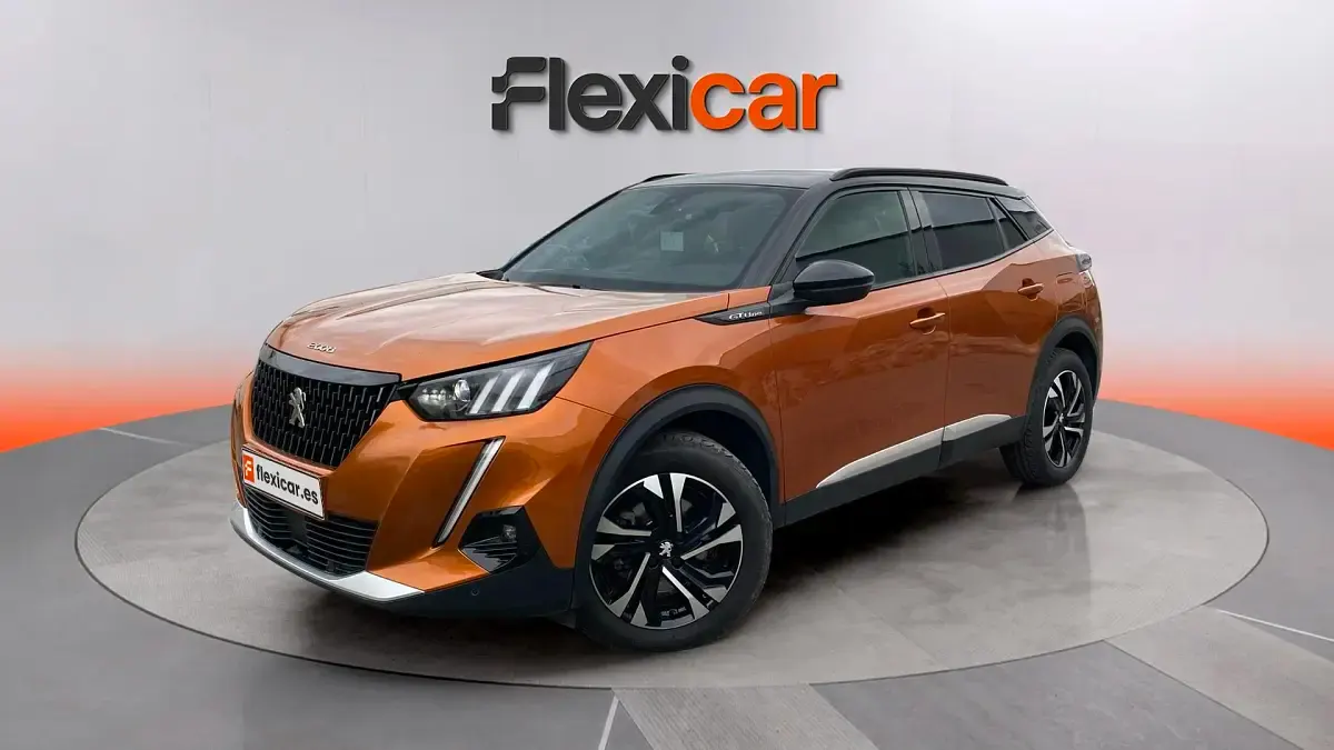 Usado Peugeot 2008 GT-line 131 CV (96 kW) 2020 Naranja SUV