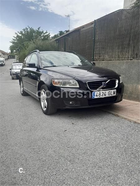 Usado Volvo V50 Momentum 150 CV (110 kW) 2009 Negro Familiar